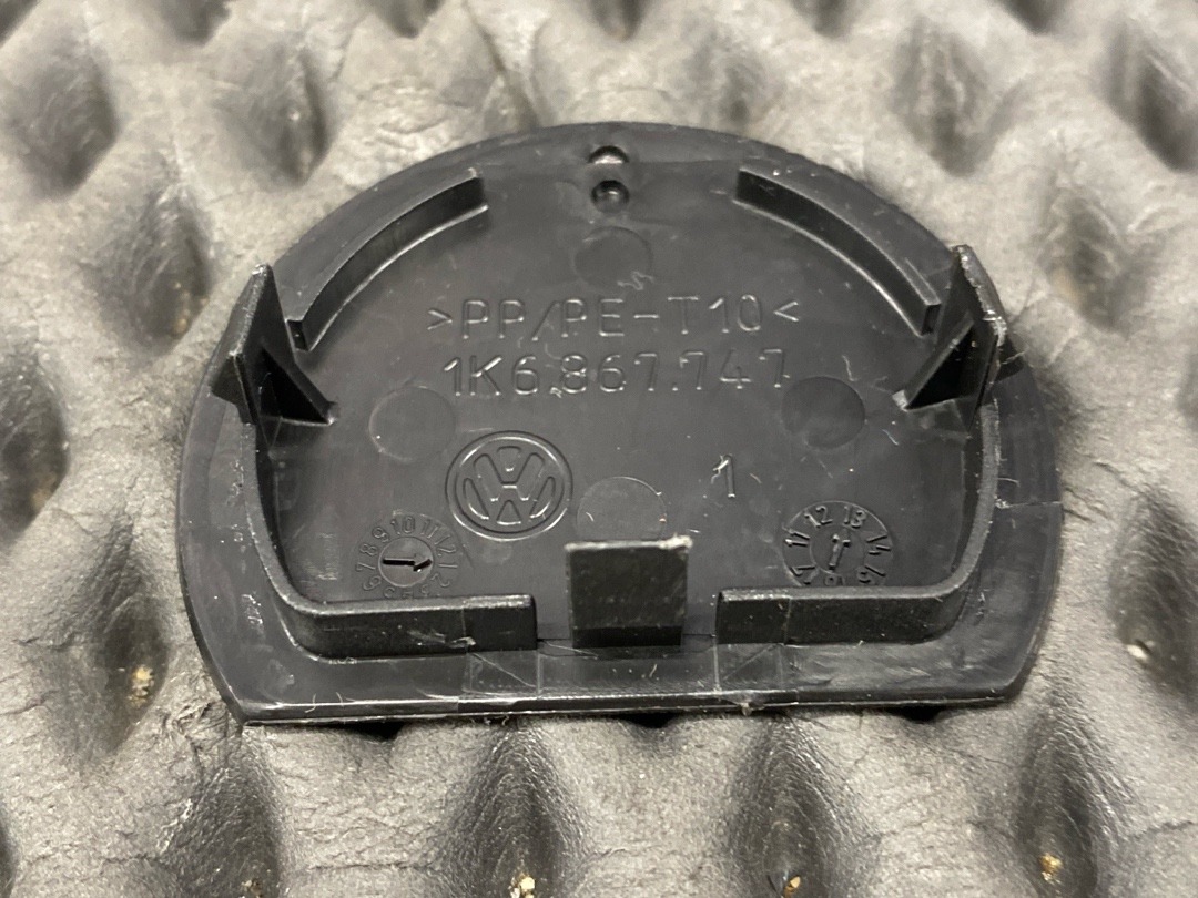 Обшивка крышки багажника, 1940 рублей, Красноярск