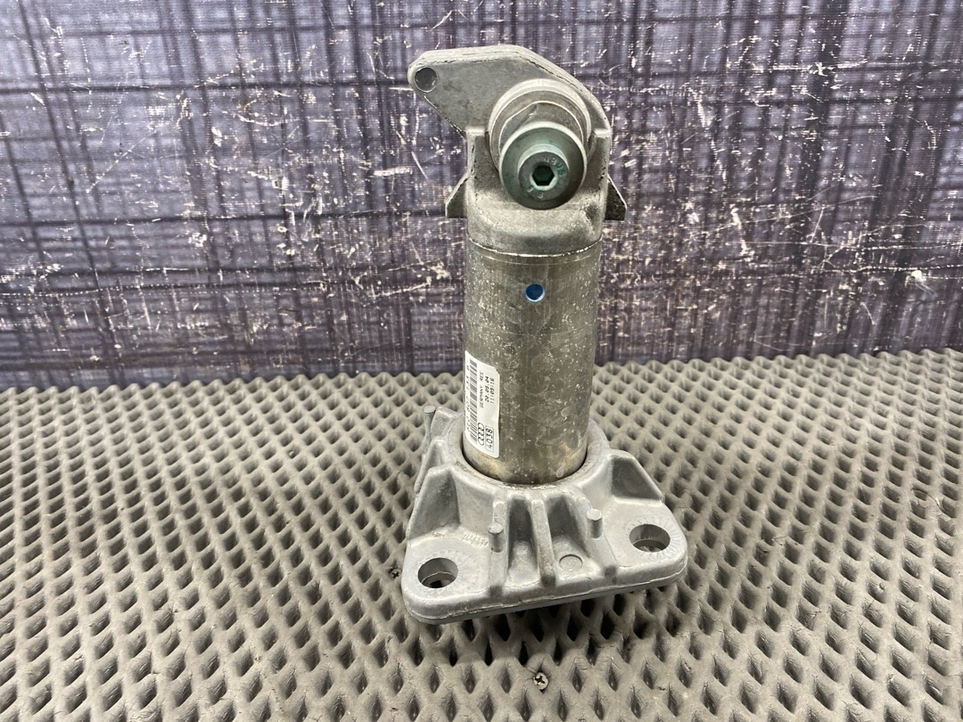 Кронштейн усилителя бампера, 1630 рублей, Красноярск