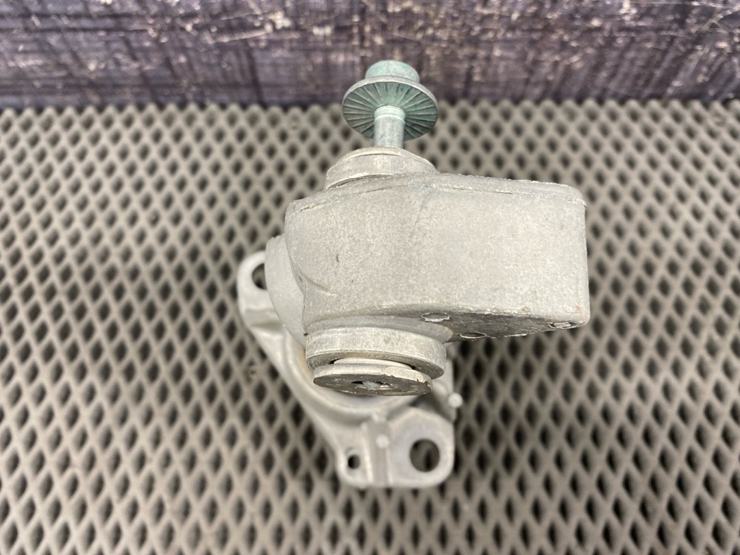 Кронштейн усилителя бампера, 1630 рублей, Красноярск