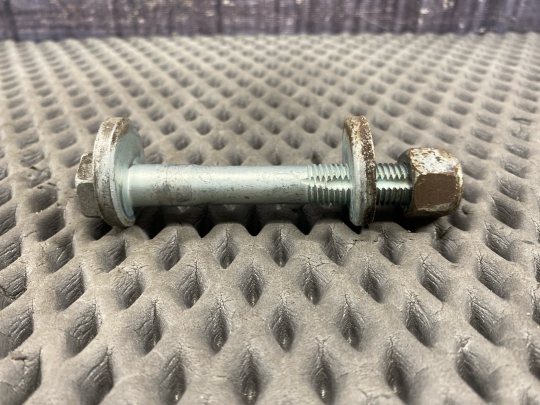 Болт развальный, 820 рублей, Красноярск