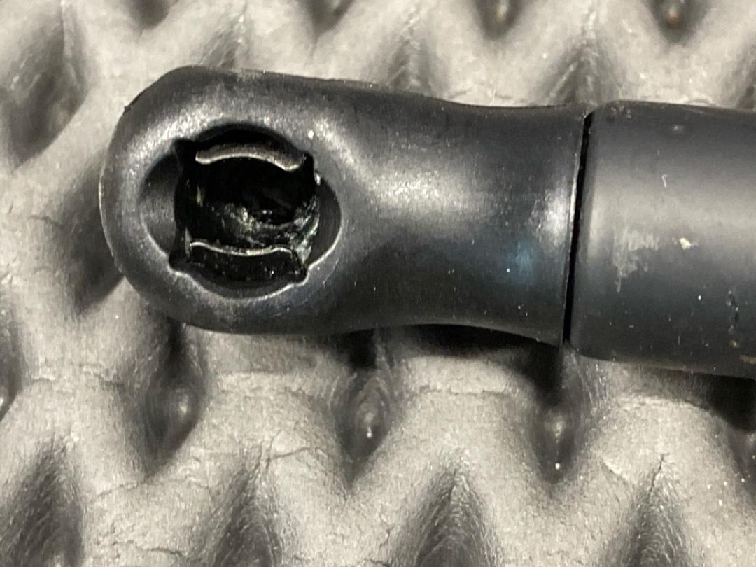 Амортизатор капота, 910 рублей, Красноярск