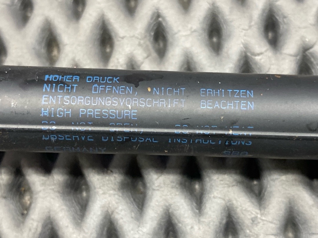 Амортизатор капота, 910 рублей, Красноярск