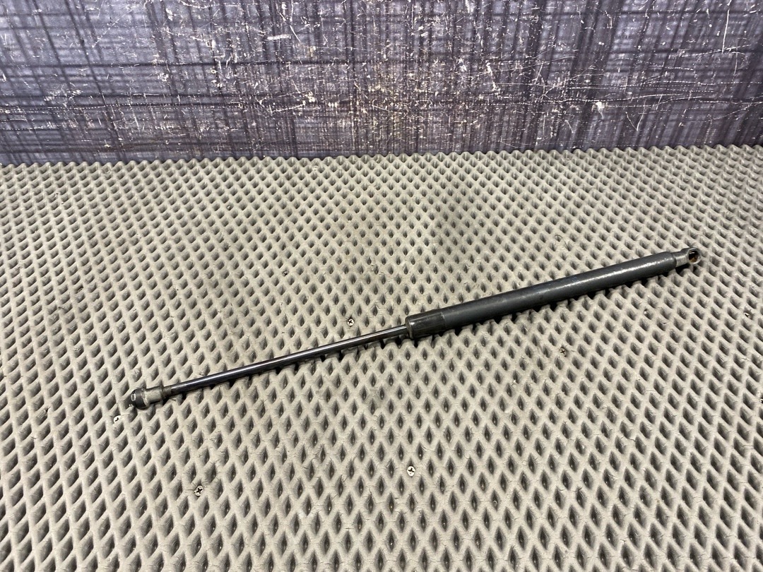 Амортизатор багажника, 650 рублей, Красноярск