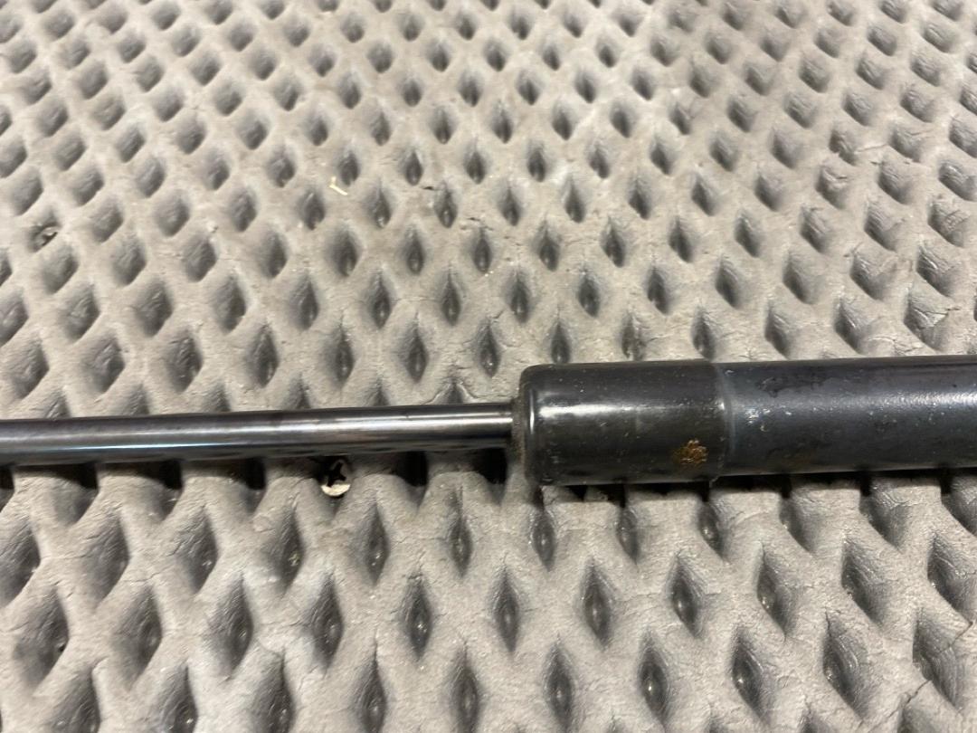 Амортизатор багажника, 650 рублей, Красноярск