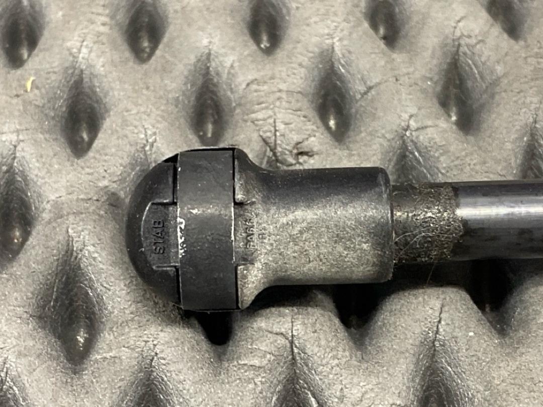 Амортизатор багажника, 650 рублей, Красноярск