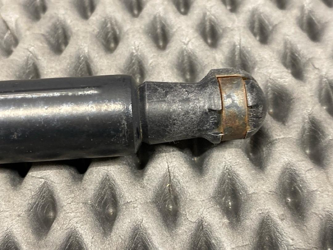 Амортизатор багажника, 650 рублей, Красноярск