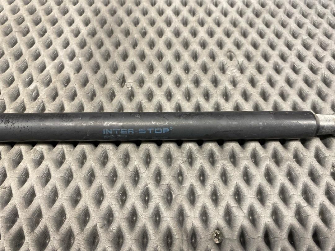 Амортизатор багажника, 650 рублей, Красноярск