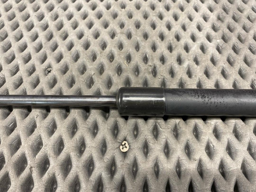 Амортизатор багажника, 650 рублей, Красноярск