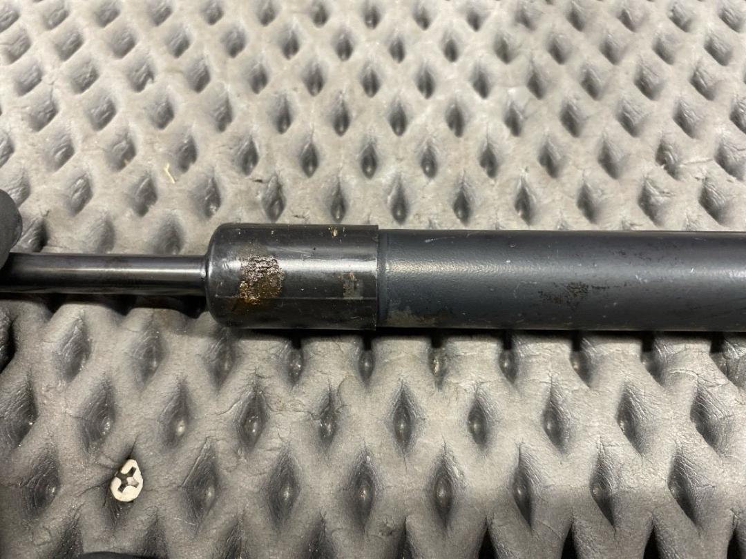 Амортизатор багажника, 650 рублей, Красноярск