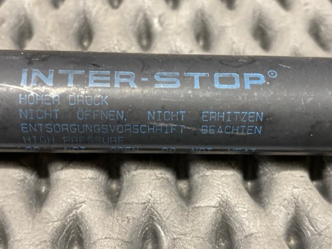 Амортизатор багажника, 650 рублей, Красноярск