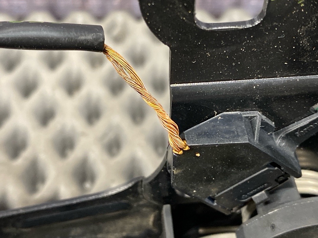 Замок капота, 1920 рублей, Красноярск