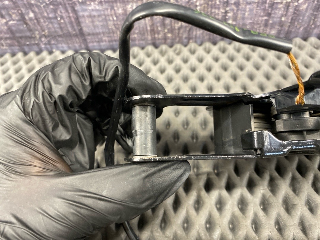 Замок капота, 1920 рублей, Красноярск