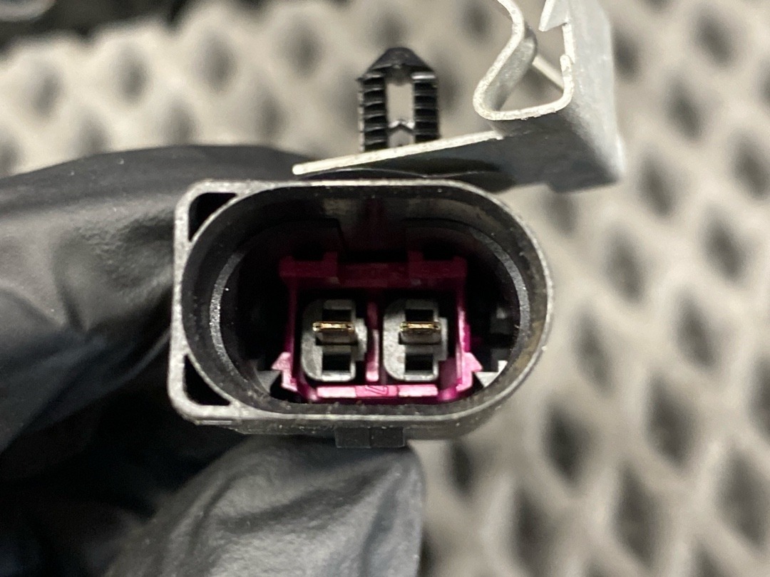 Замок капота, 1920 рублей, Красноярск