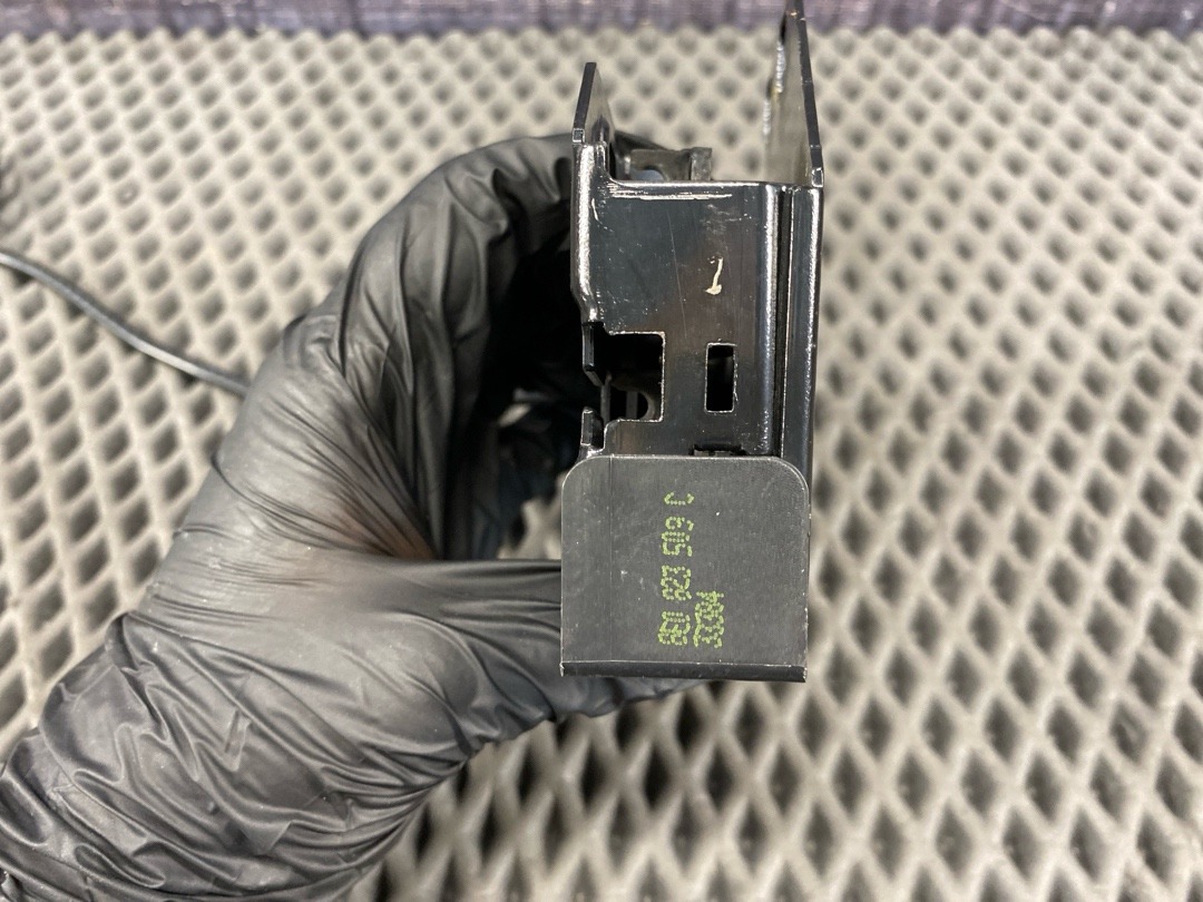 Замок капота, 1920 рублей, Красноярск