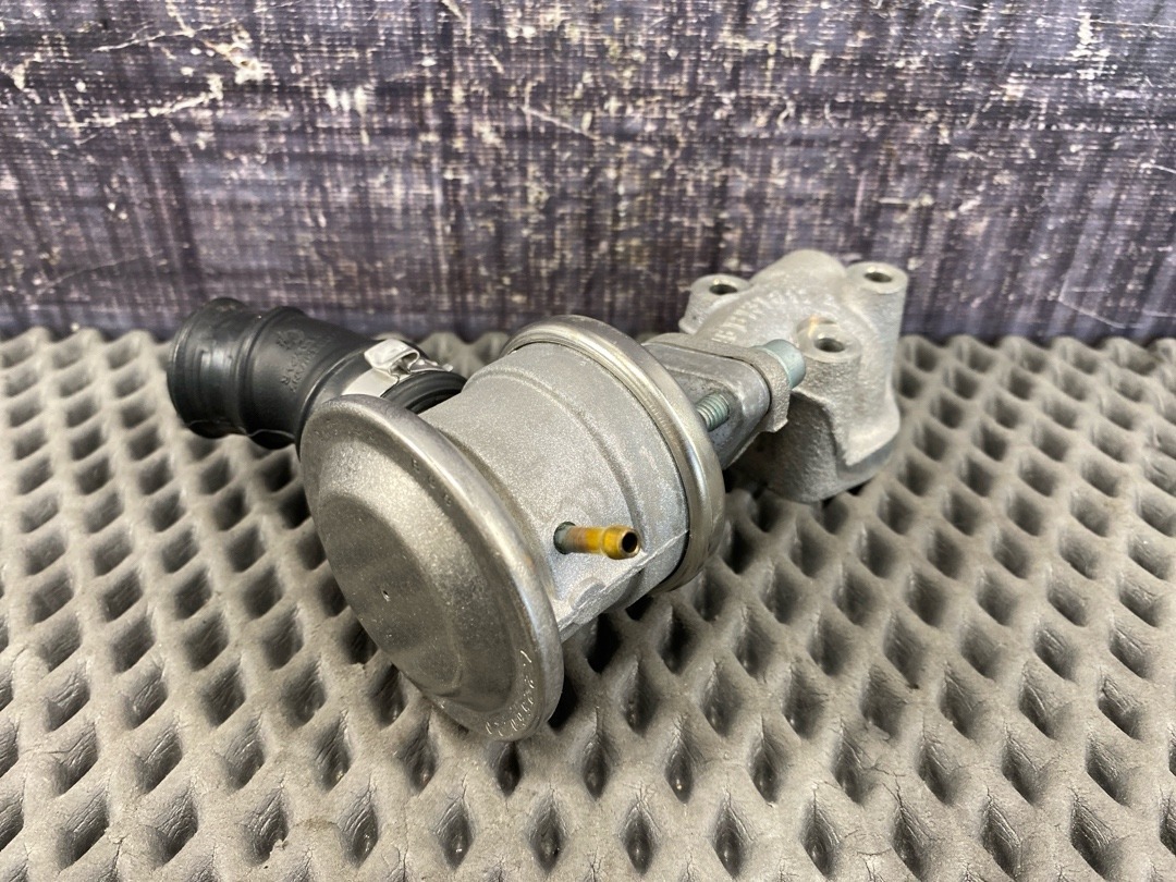 Клапан рециркуляции выхлопных газов, 3020 рублей, Красноярск