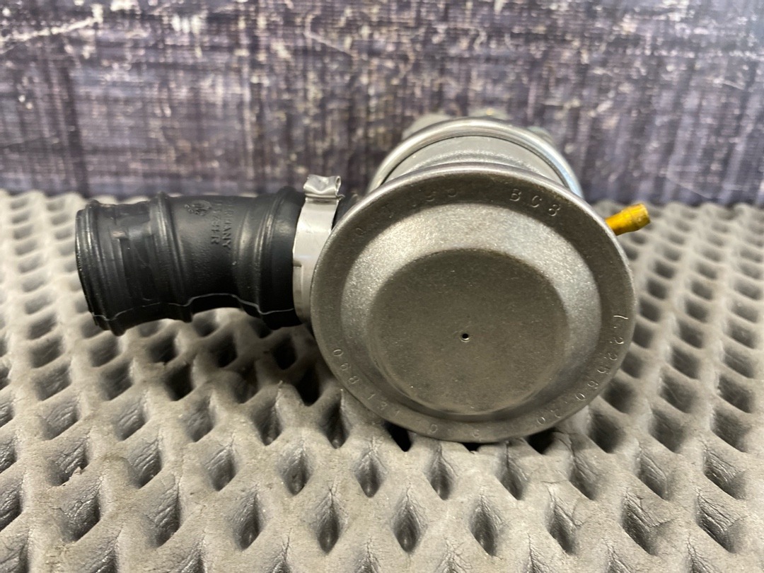 Клапан рециркуляции выхлопных газов, 3020 рублей, Красноярск