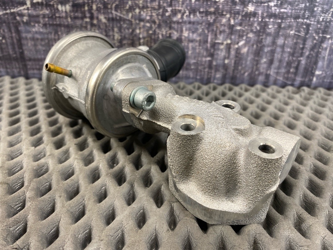 Клапан рециркуляции выхлопных газов, 3020 рублей, Красноярск