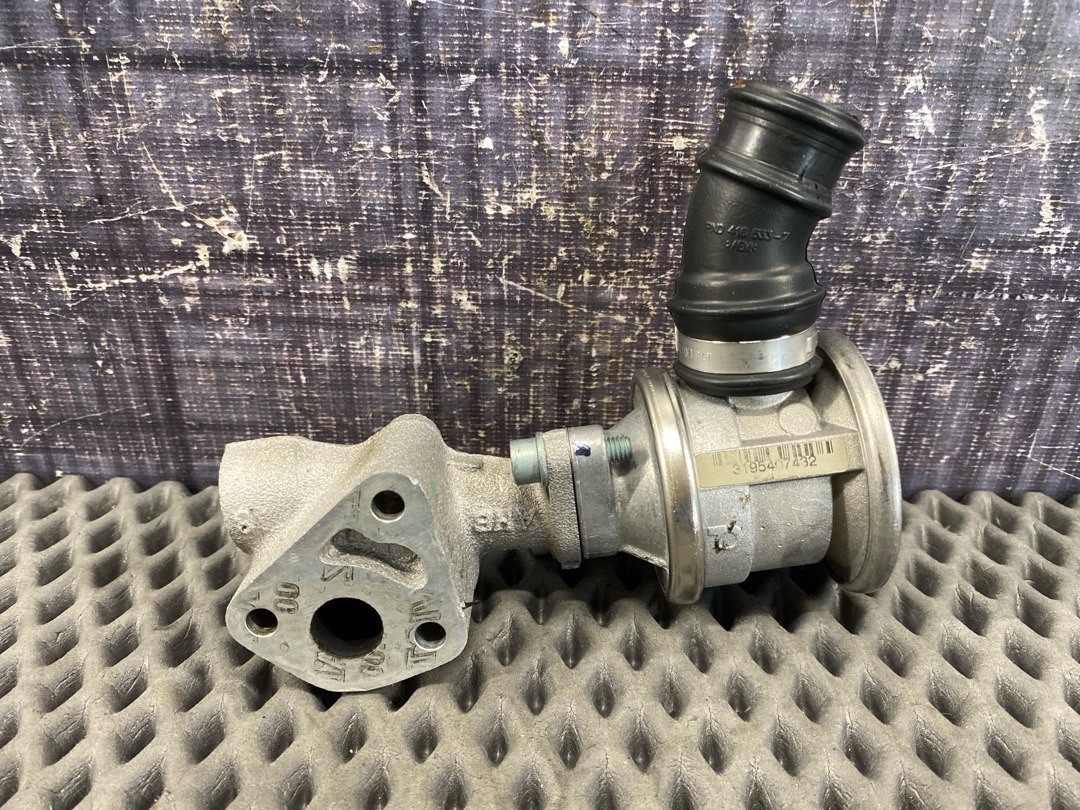 Клапан рециркуляции выхлопных газов, 3020 рублей, Красноярск