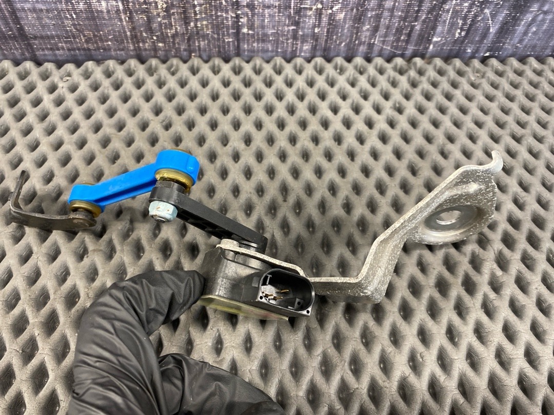 Датчик уровня подвески, 4360 рублей, Красноярск