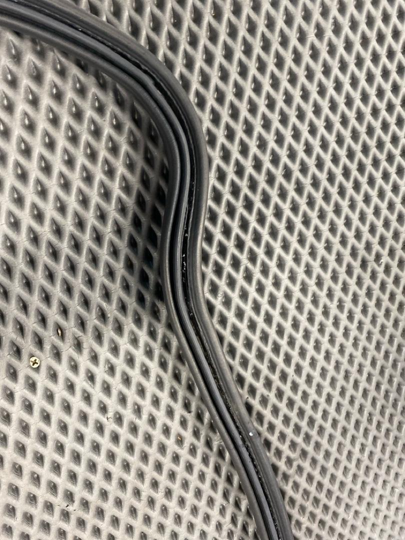 Уплотнитель крышки багажника, 2880 рублей, Красноярск