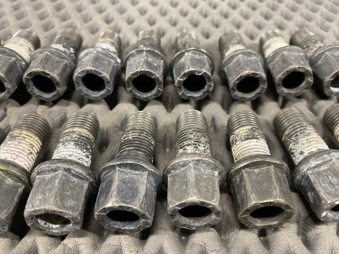 Комплект колесных болтов, 3110 рублей, Красноярск