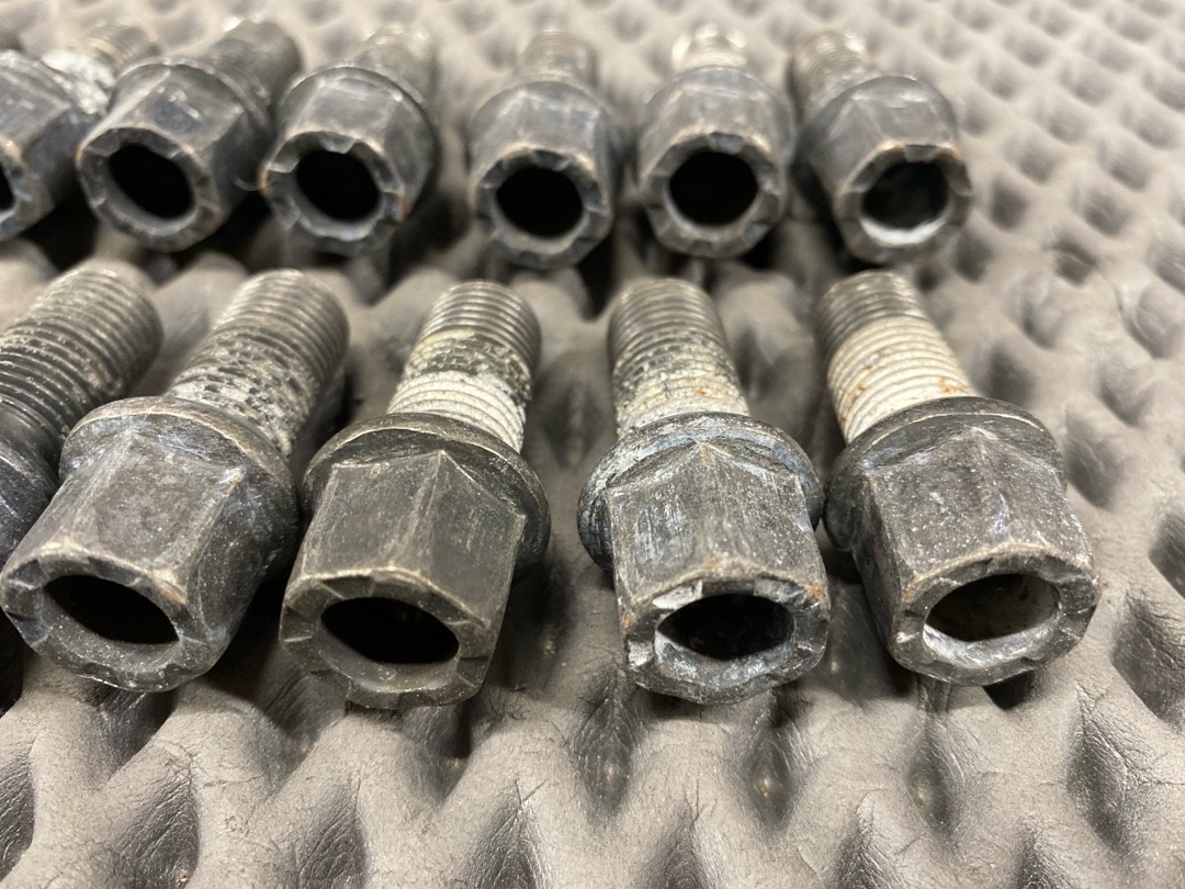 Комплект колесных болтов, 3110 рублей, Красноярск