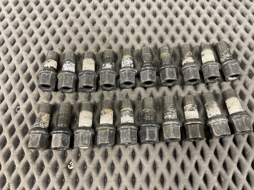 Комплект колесных болтов, 3110 рублей, Красноярск