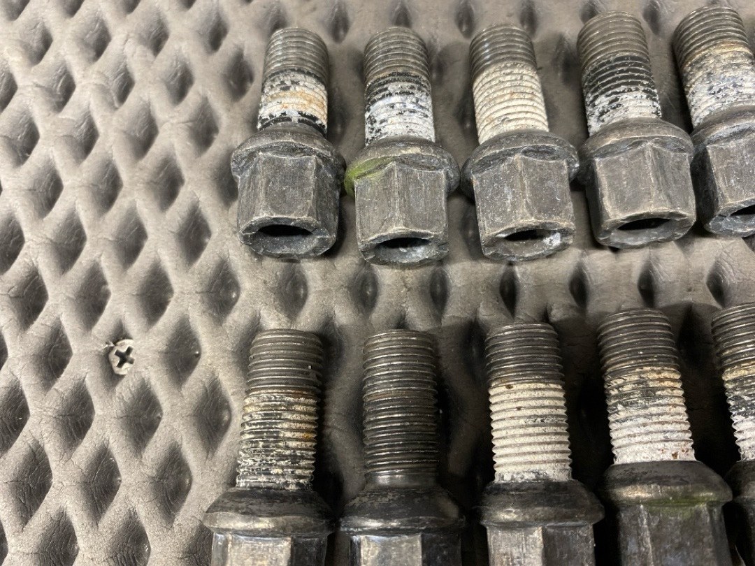 Комплект колесных болтов, 3110 рублей, Красноярск