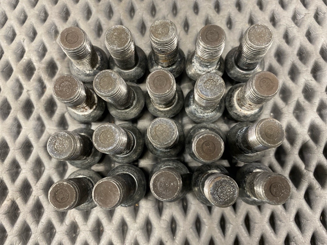 Комплект колесных болтов, 3110 рублей, Красноярск