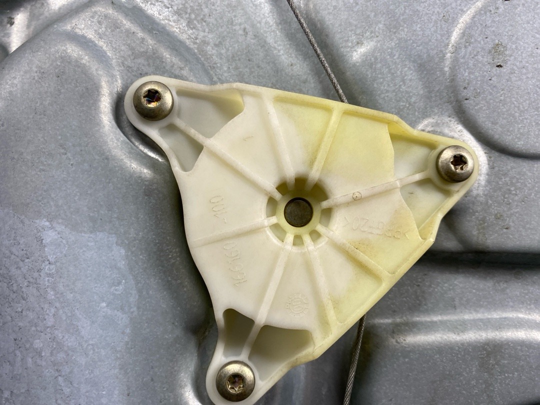 Стеклоподъемник, 2960 рублей, Красноярск