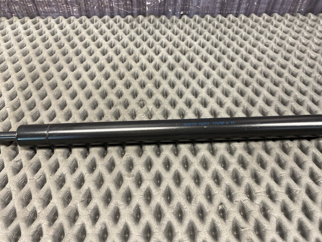 Амортизатор багажника, 920 рублей, Красноярск