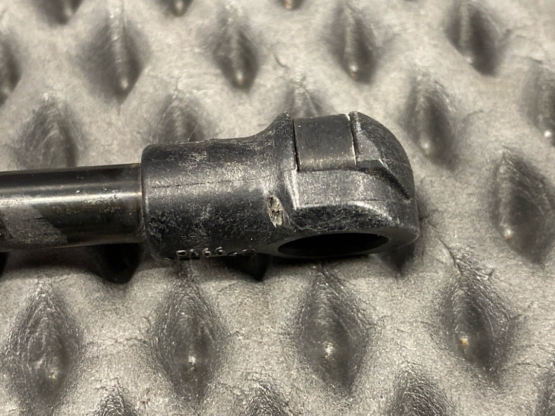 Амортизатор багажника, 920 рублей, Красноярск