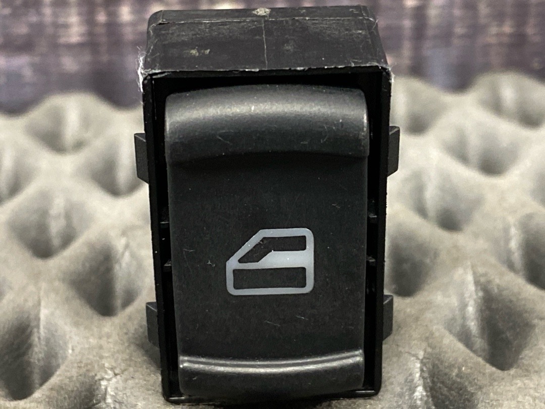 Кнопка стеклоподъемника, 510 рублей, Красноярск