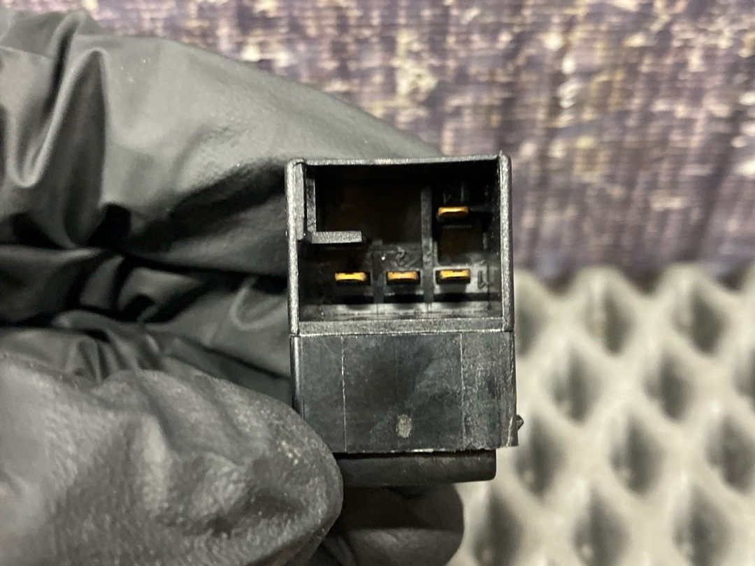 Кнопка стеклоподъемника, 510 рублей, Красноярск