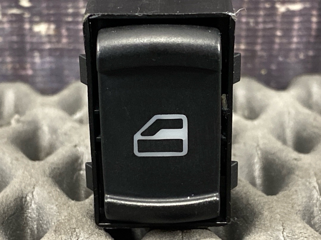 Кнопка стеклоподъемника, 510 рублей, Красноярск