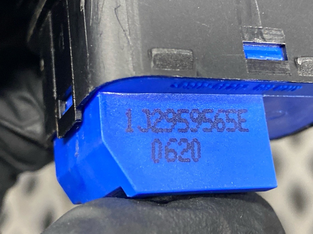 Кнопка регулировки зеркал, 2060 рублей, Красноярск