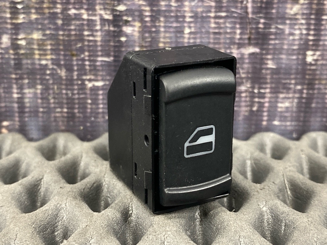 Кнопка стеклоподъемника, 510 рублей, Красноярск