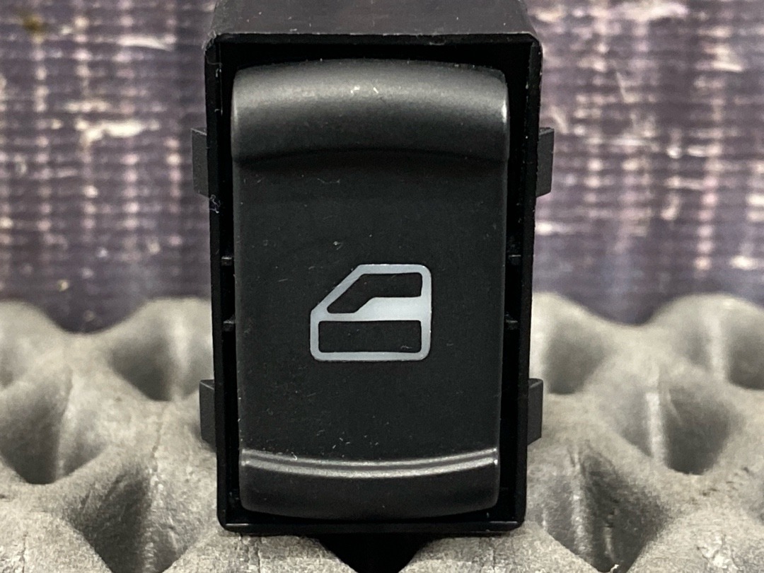 Кнопка стеклоподъемника, 510 рублей, Красноярск