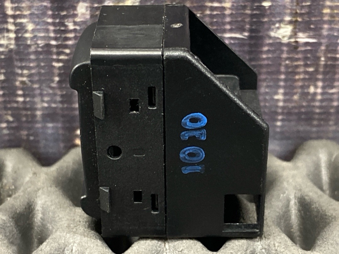 Кнопка стеклоподъемника, 510 рублей, Красноярск