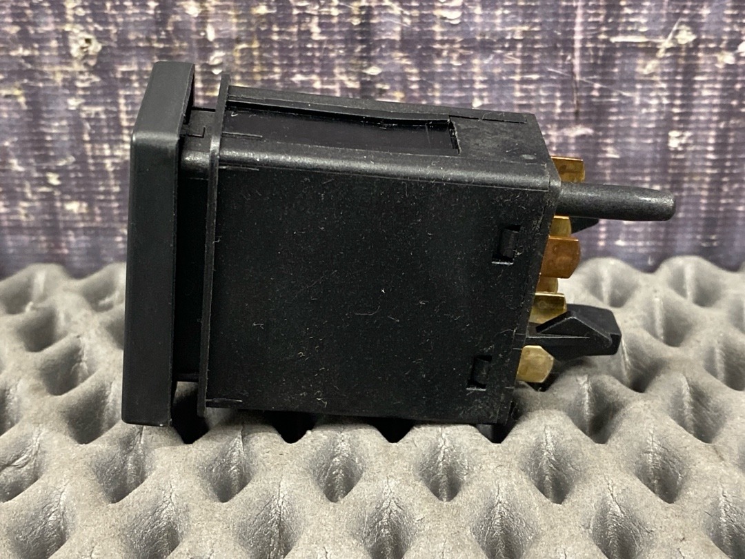 Кнопка салона, 860 рублей, Красноярск