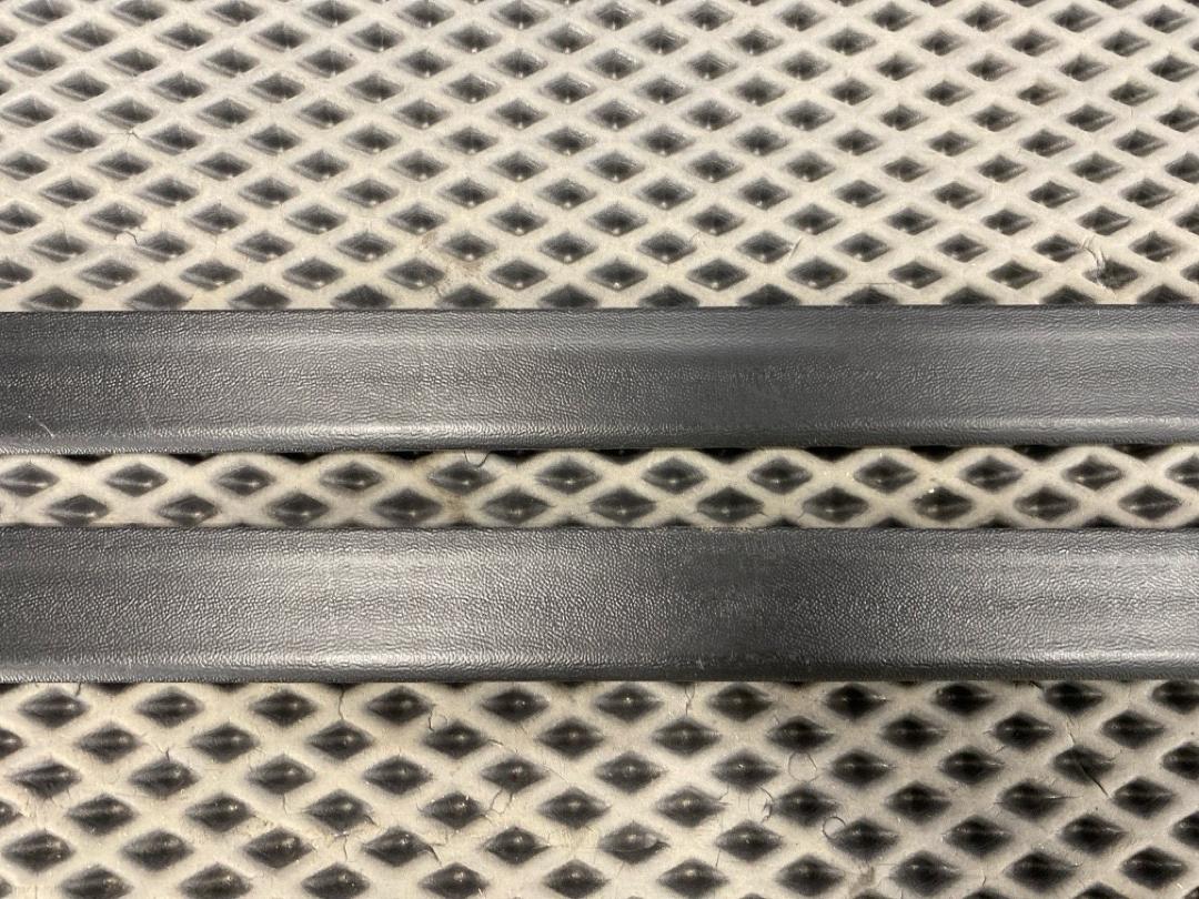 Комплект накладок на порог, 2880 рублей, Красноярск