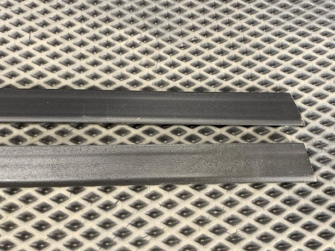 Комплект накладок на порог, 2880 рублей, Красноярск