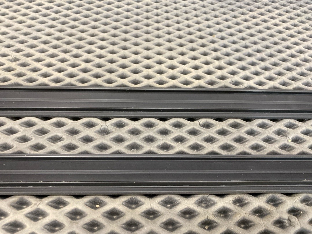 Комплект накладок на порог, 2880 рублей, Красноярск