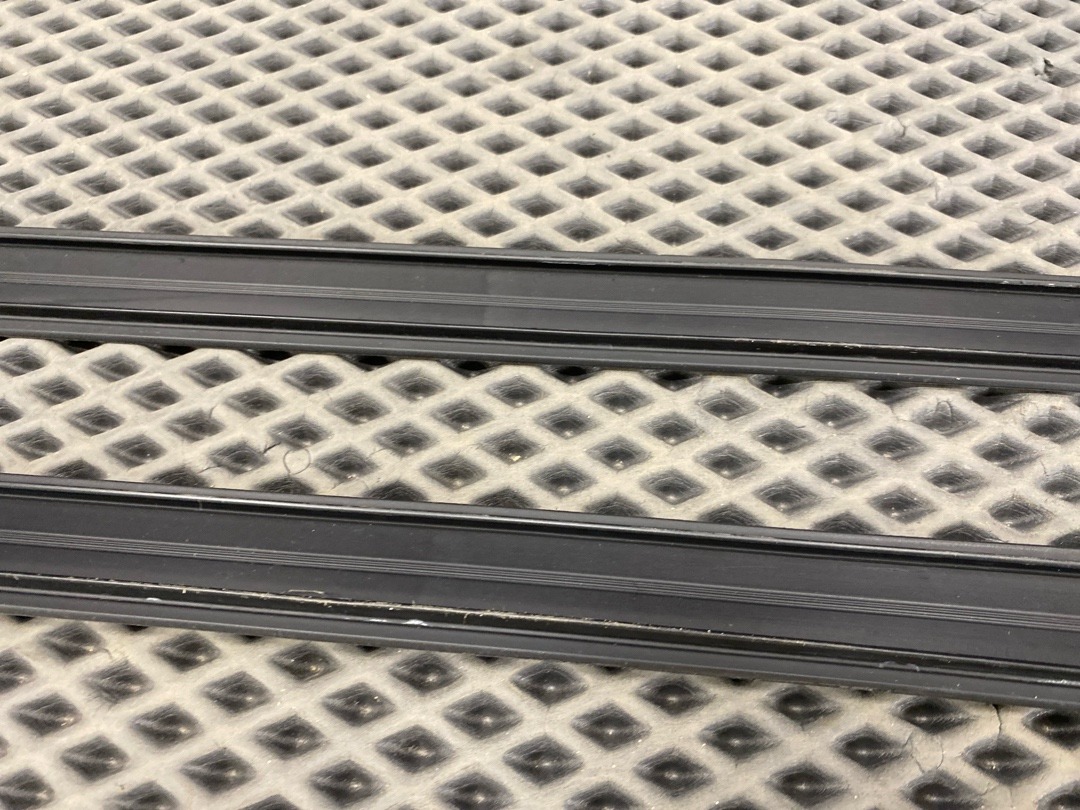 Комплект накладок на порог, 2880 рублей, Красноярск