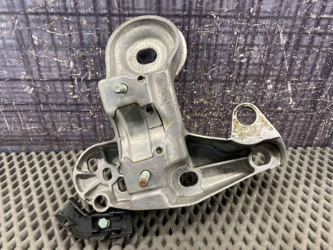 Кронштейн двигателя, 2340 рублей, Красноярск