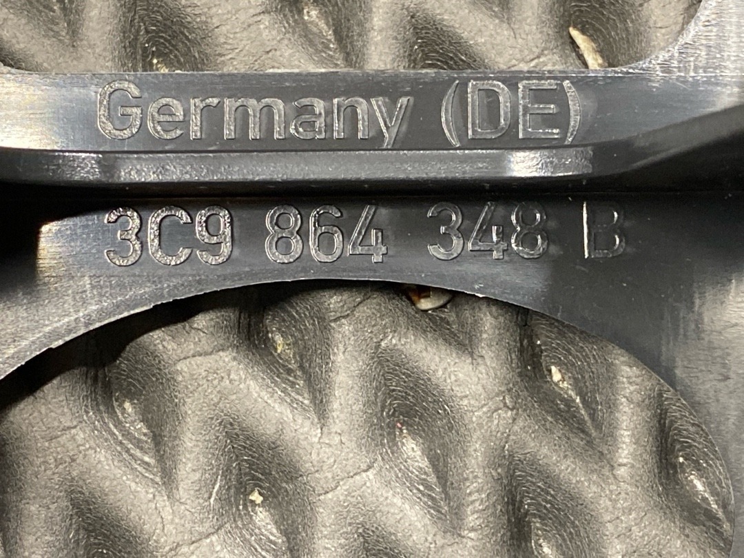 Пластик багажника, 430 рублей, Красноярск