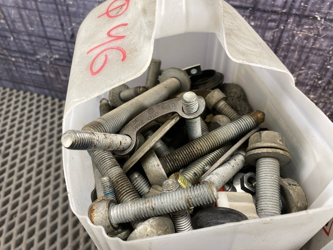 Болты и гайки, 3880 рублей, Красноярск