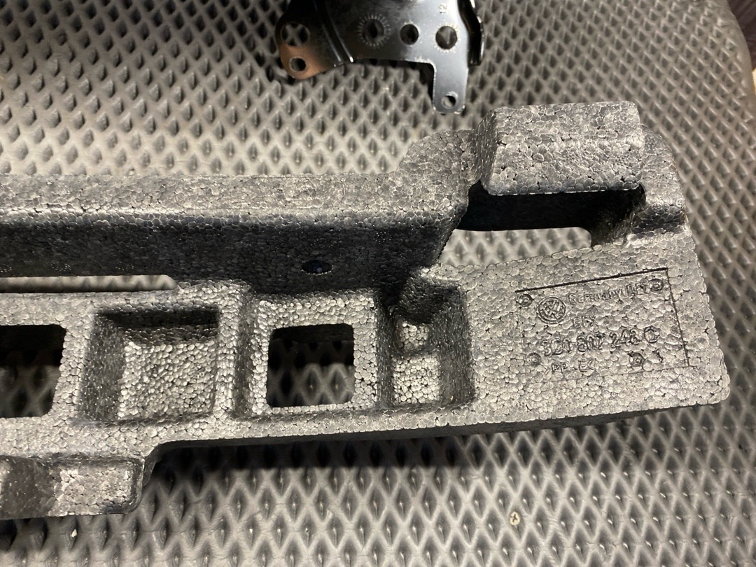 Усилитель бампера, 5860 рублей, Красноярск