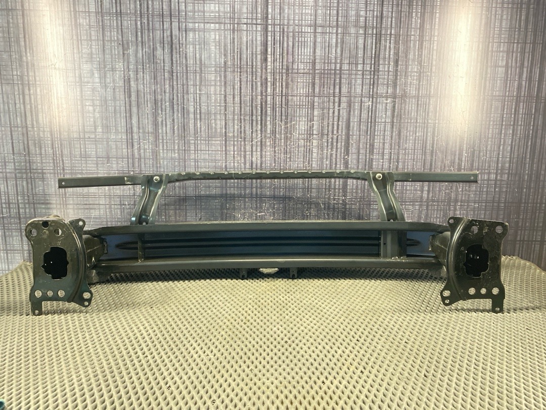 Усилитель бампера, 5860 рублей, Красноярск