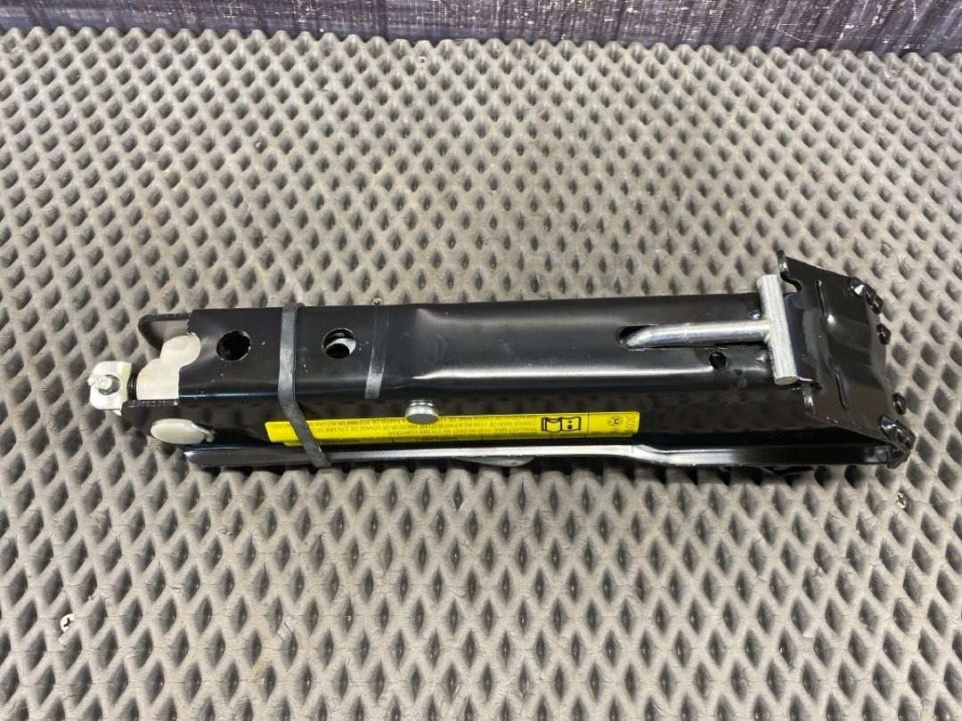 Домкрат, 3670 рублей, Красноярск